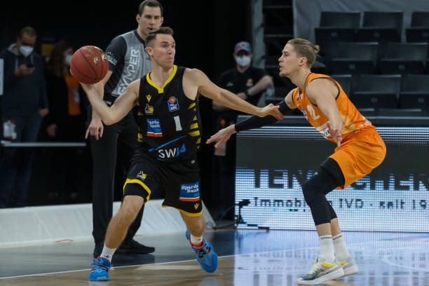 后腰形成压 后腰形成压